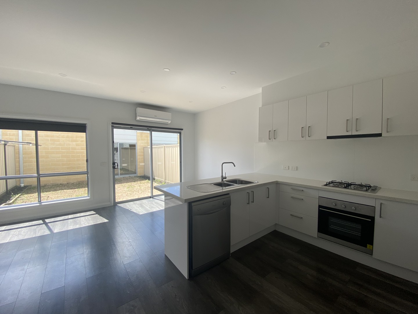 49 Samson Brook Drive, Wallan, VIC 3756, Wallan - Thumbnail 2