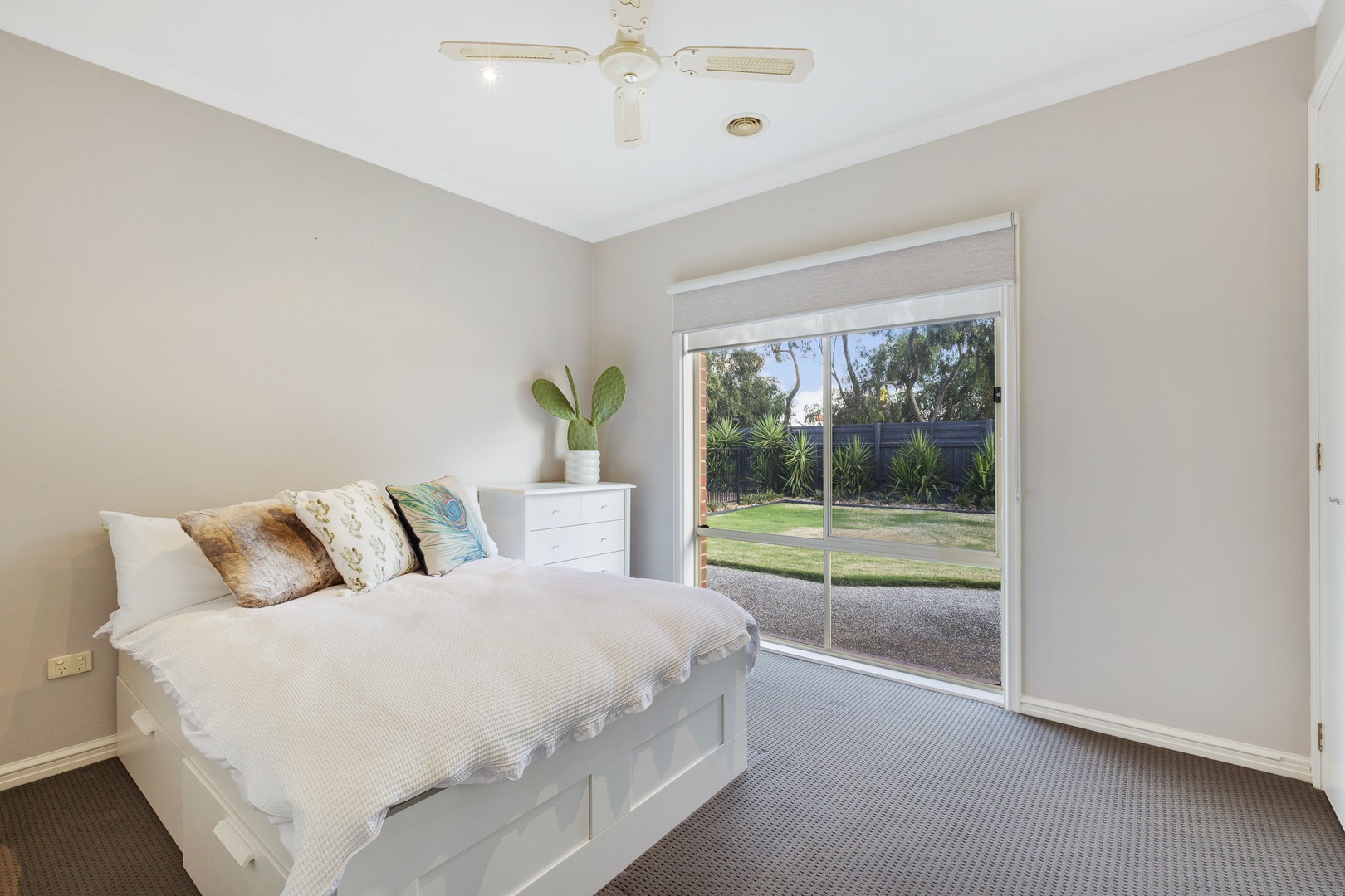 49 Saronvale CrescentHillside, VIC 3037, Hillside - Thumbnail 8