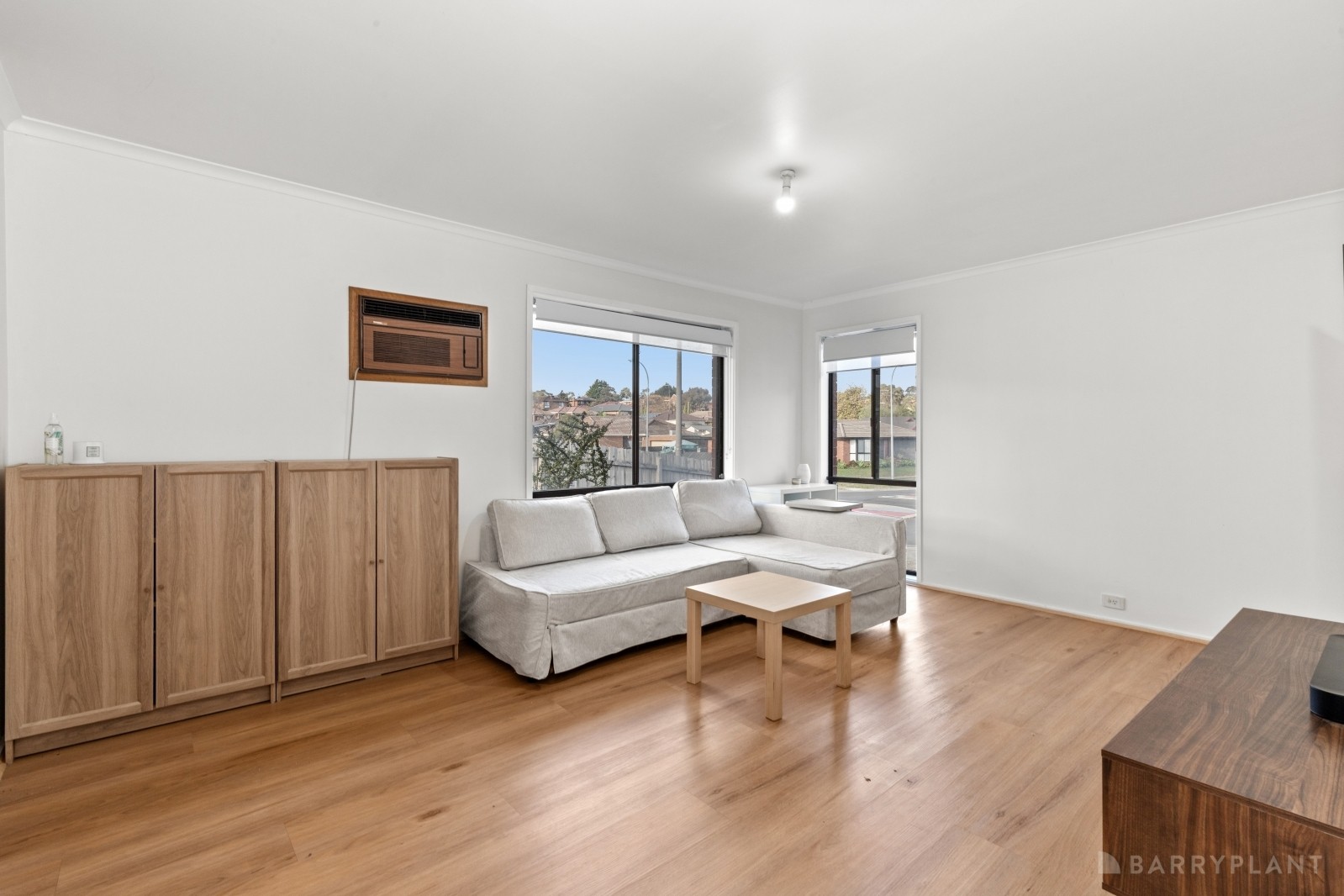 49 Thomas Mitchell Drive, Endeavour Hills, VIC 3802 - Thumbnail 2 - 30/09/2025