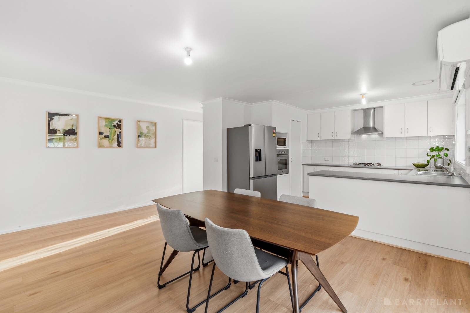 49 Thomas Mitchell Drive, Endeavour Hills, VIC 3802, Endeavour Hills - Thumbnail 4