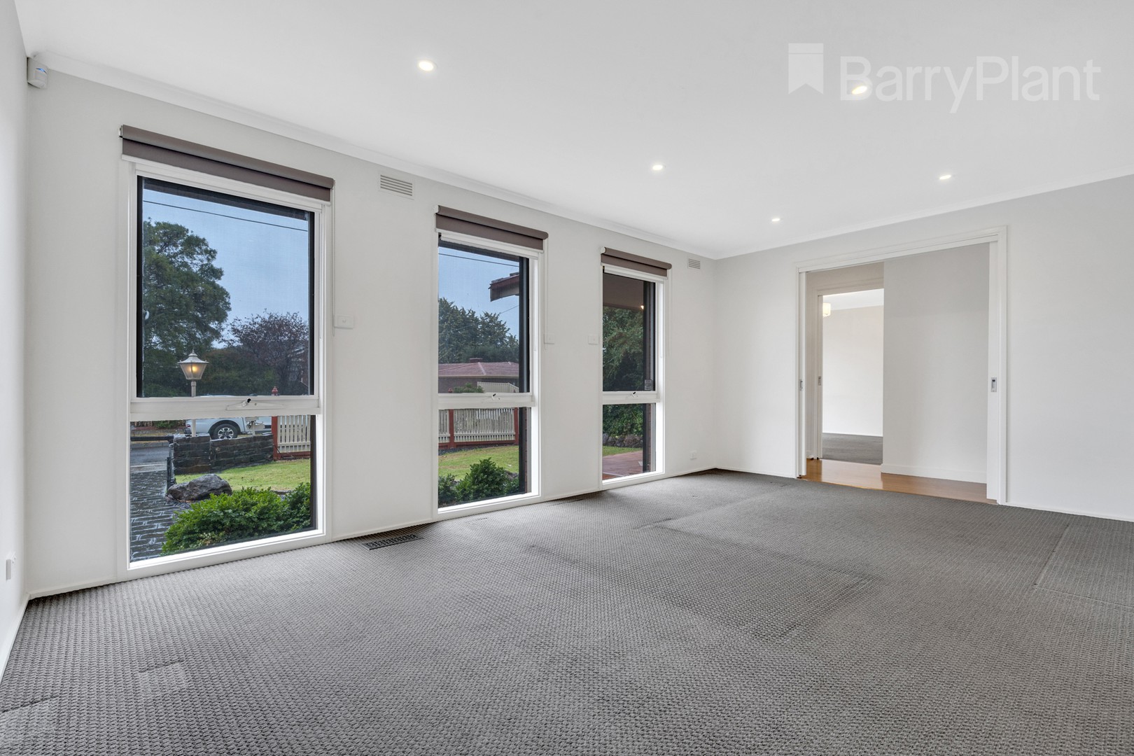 49 Virginia Crescent, Bundoora, VIC 3083, Bundoora - Thumbnail 3