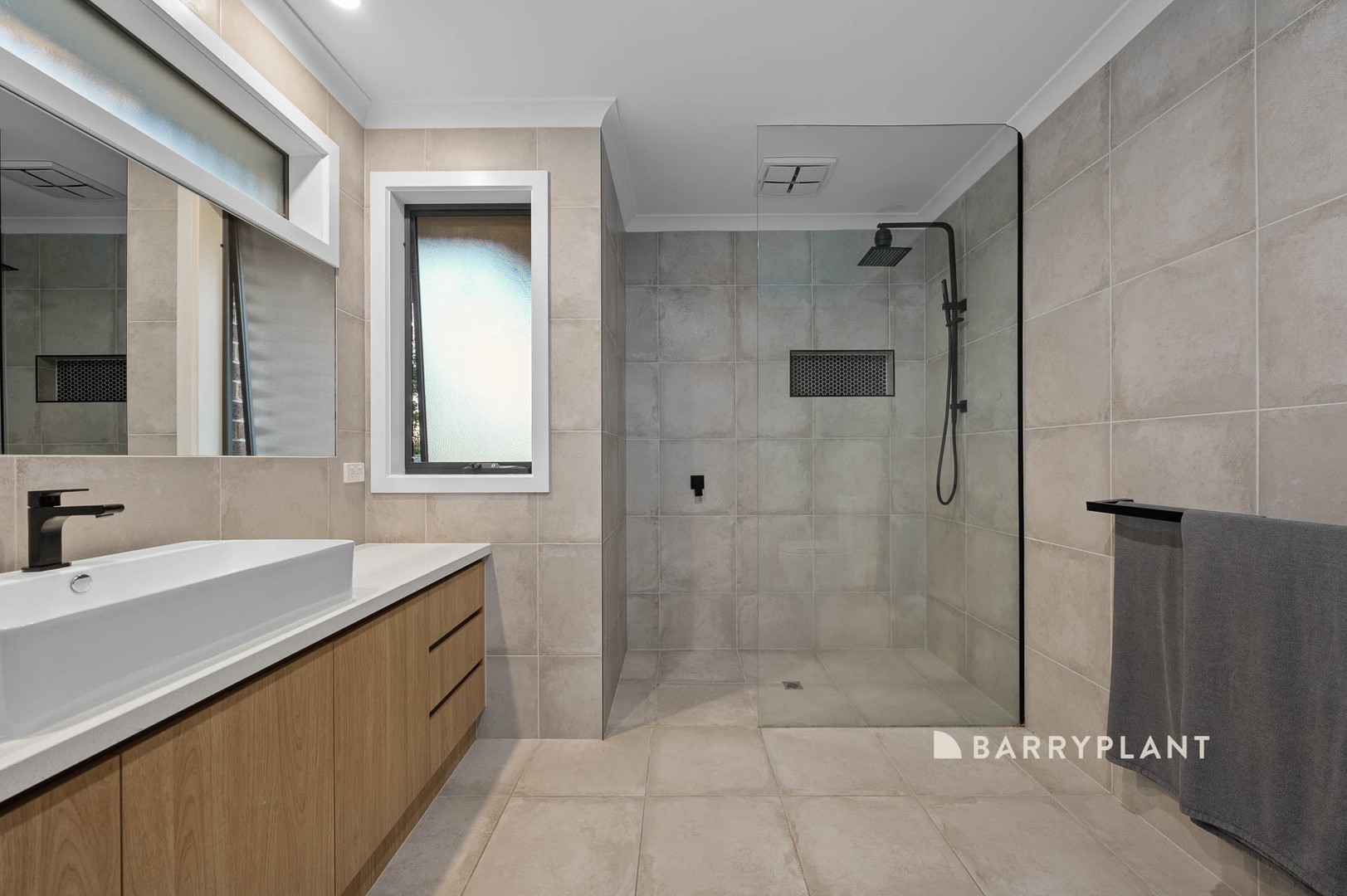 49 Walker Drive, Drouin, VIC 3818, Drouin - Thumbnail 4