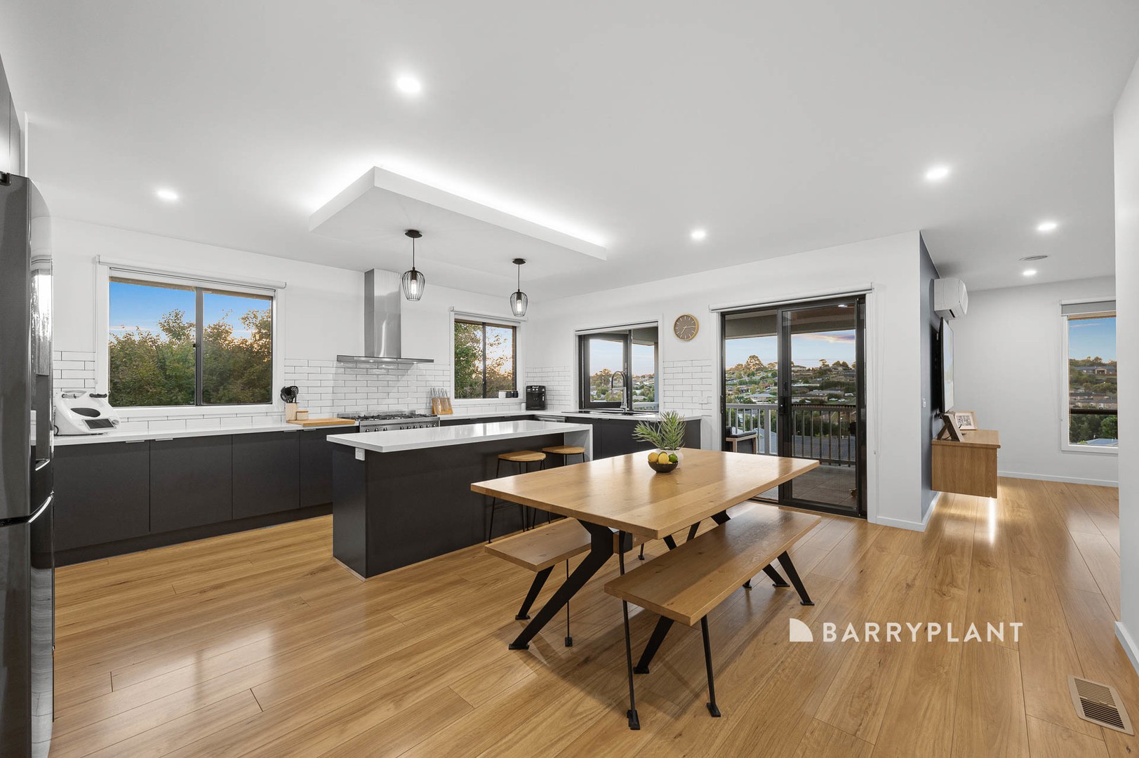 49 Walker Drive, Drouin, VIC 3818, Drouin - Thumbnail 5
