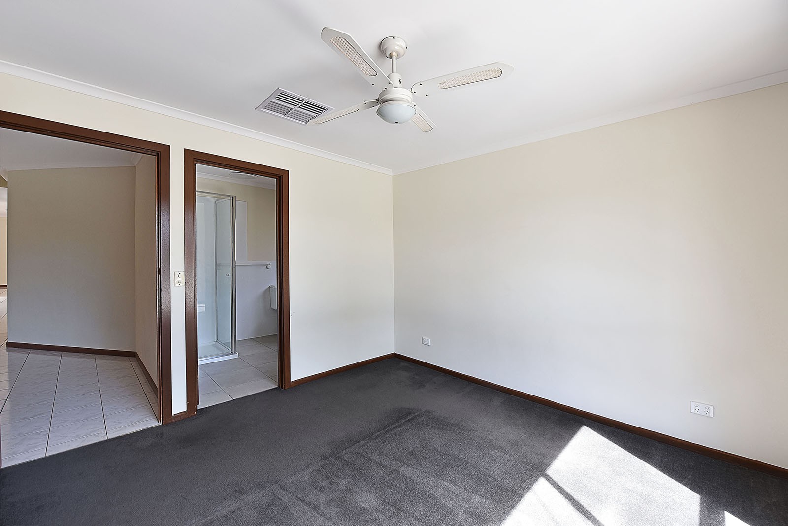 49 West Gateway, Keilor East, VIC 3033, Keilor East - Thumbnail 4