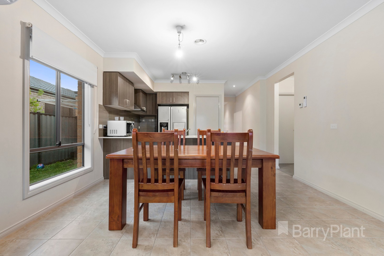 498 Grand Boulevard, Craigieburn, VIC 3064, Craigieburn - Thumbnail 5