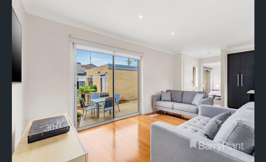 498 Grimshaw Street, Bundoora, VIC 3083, Bundoora - Thumbnail 2