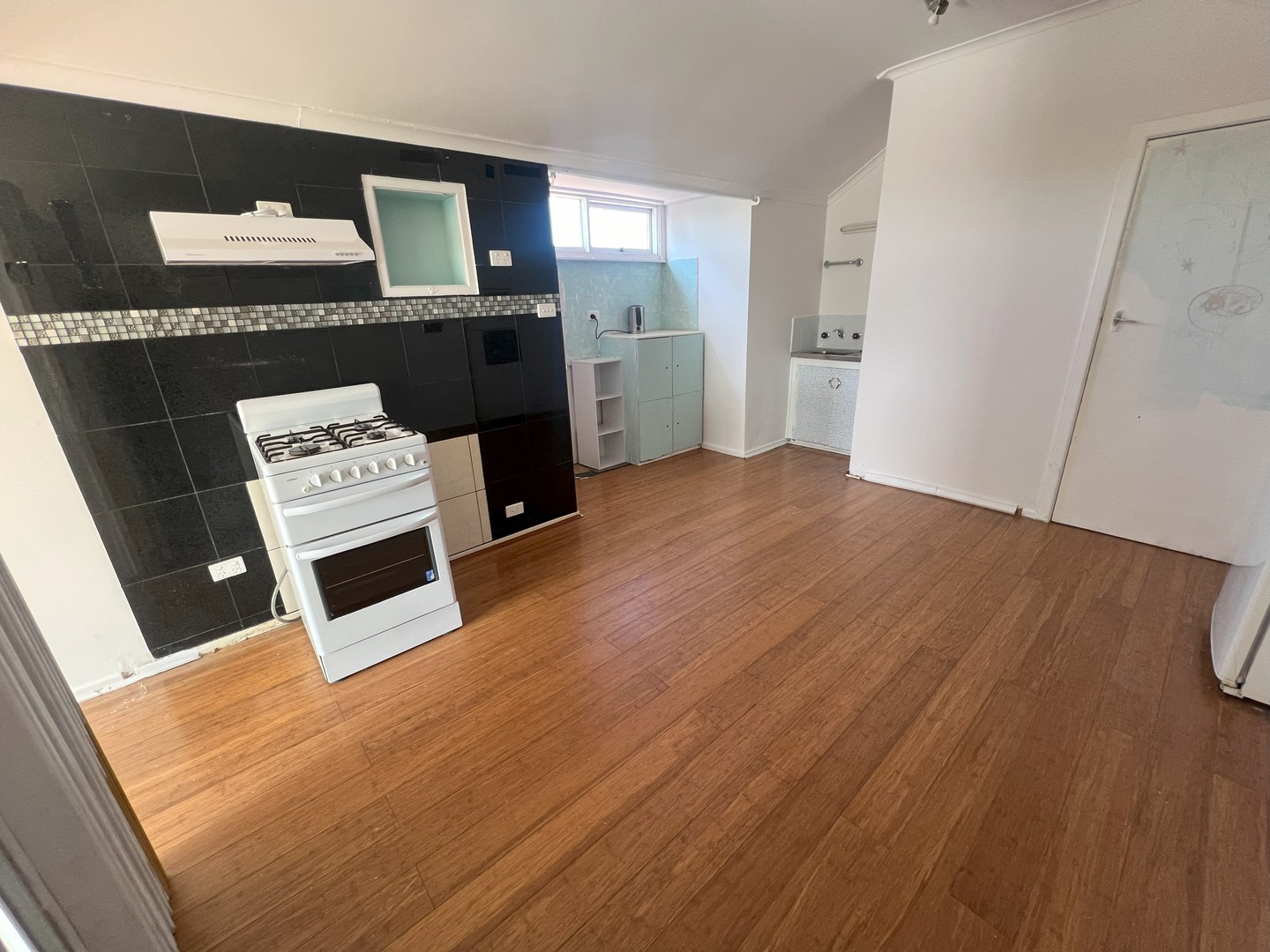 49B Dickson Street, Sunshine, VIC 3020, Sunshine - Thumbnail 2
