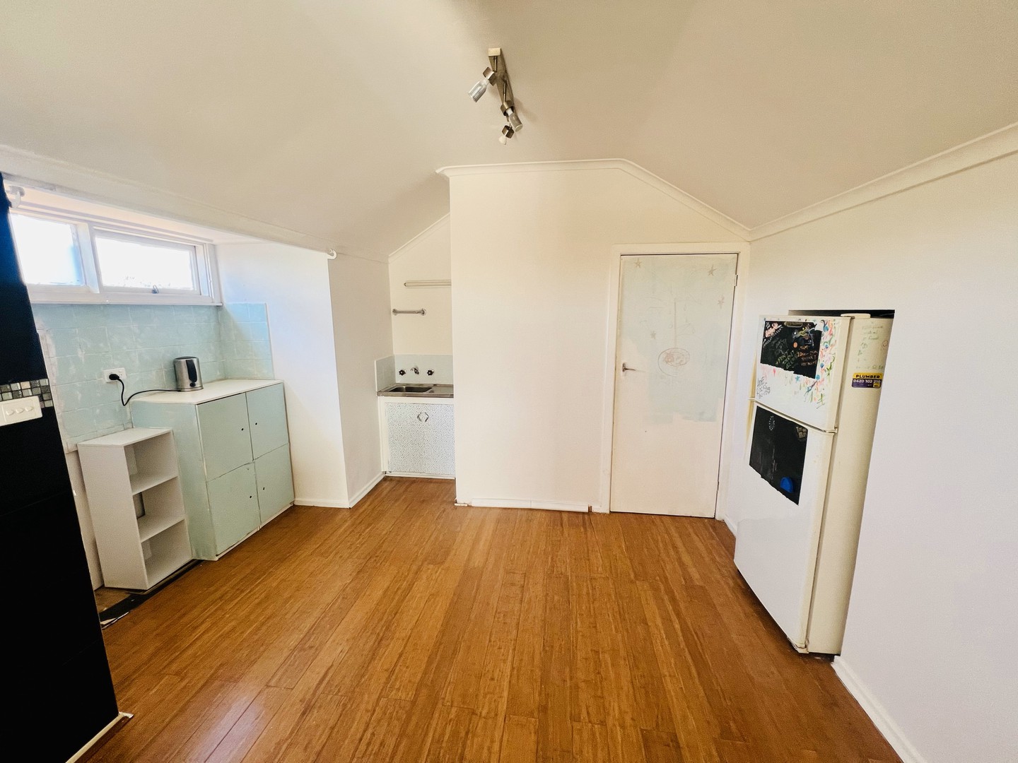 49B Dickson Street, Sunshine, VIC 3020, Sunshine - Thumbnail 3