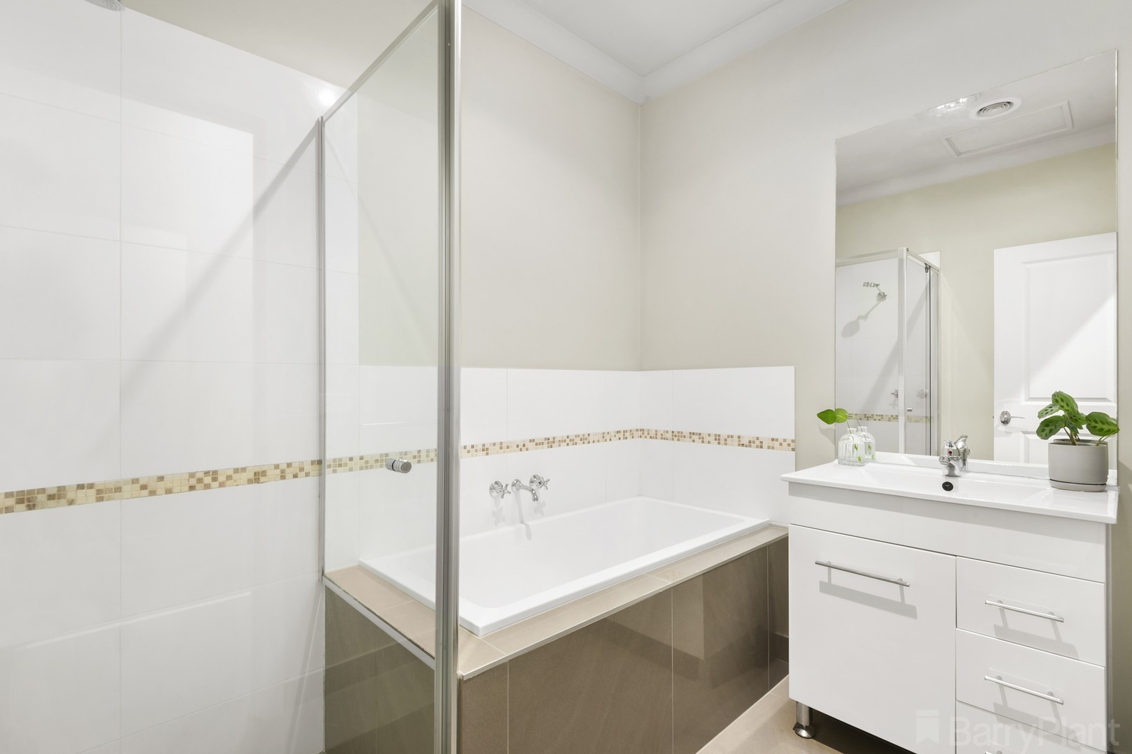 4A Maidstone Street, Ringwood, VIC 3134, Ringwood - Thumbnail 8