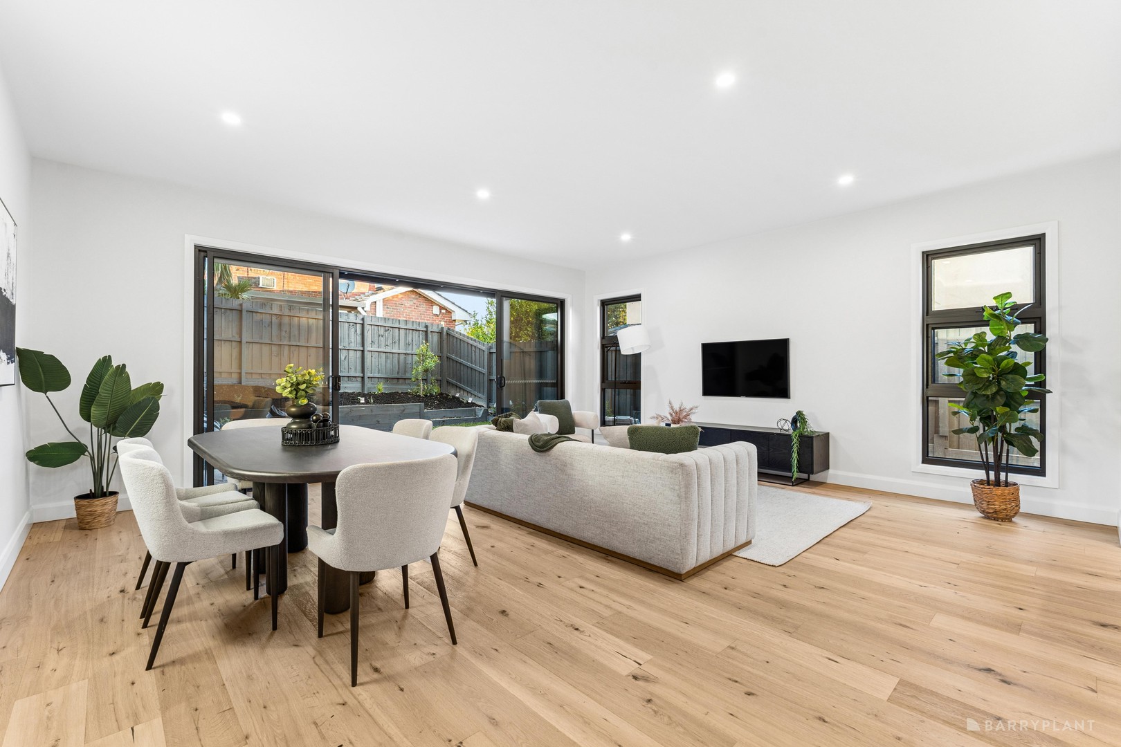4A Mayfair Avenue, Templestowe Lower, VIC 3107 - Thumbnail 2 - 20/05/2026