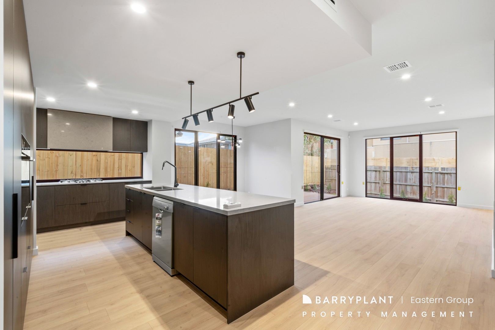 4A Regal Avenue, Doncaster East, VIC 3109, Doncaster East - Thumbnail 3