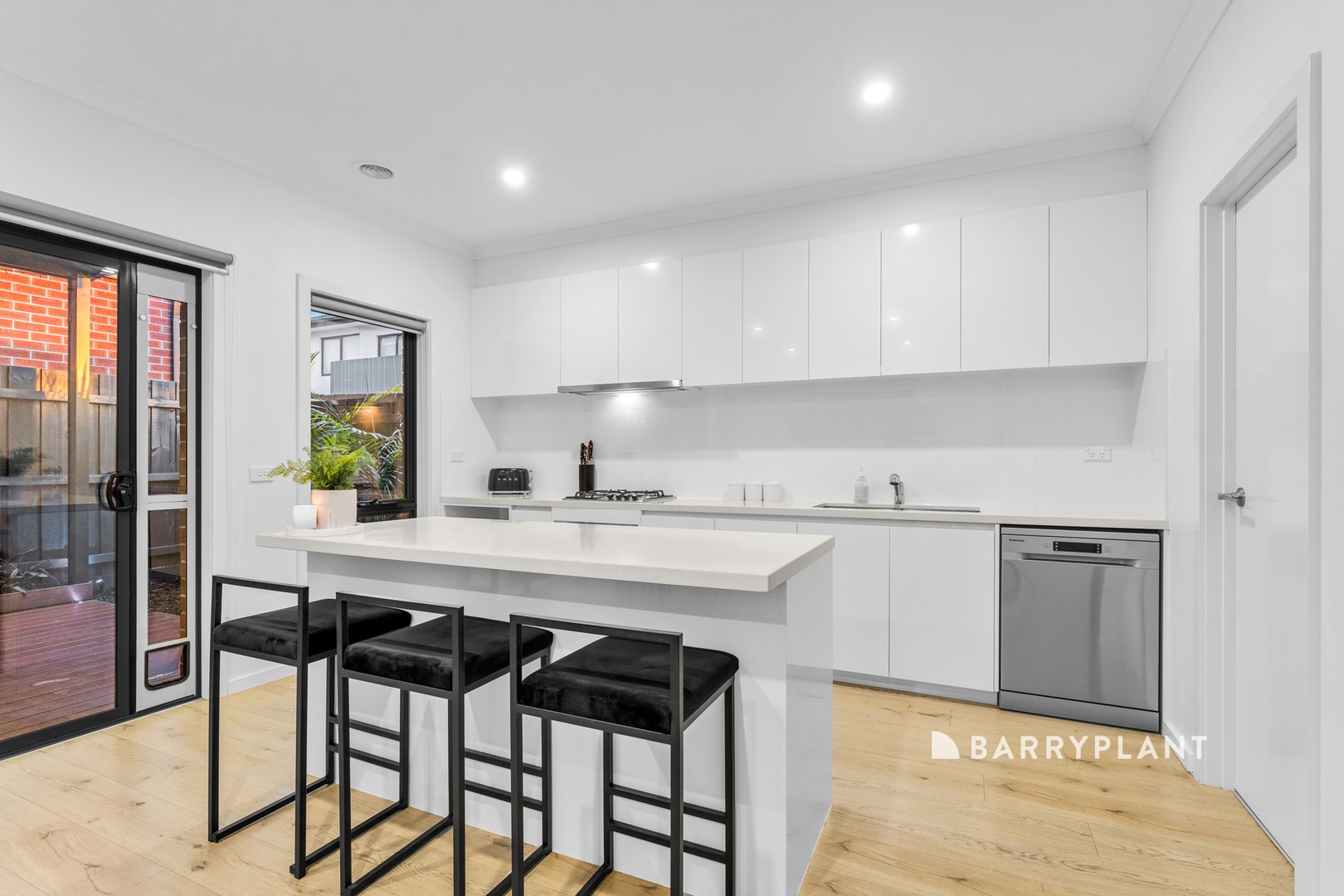 4C Sylvanwood Crescent, Narre Warren, VIC 3805, Narre Warren - Thumbnail 2