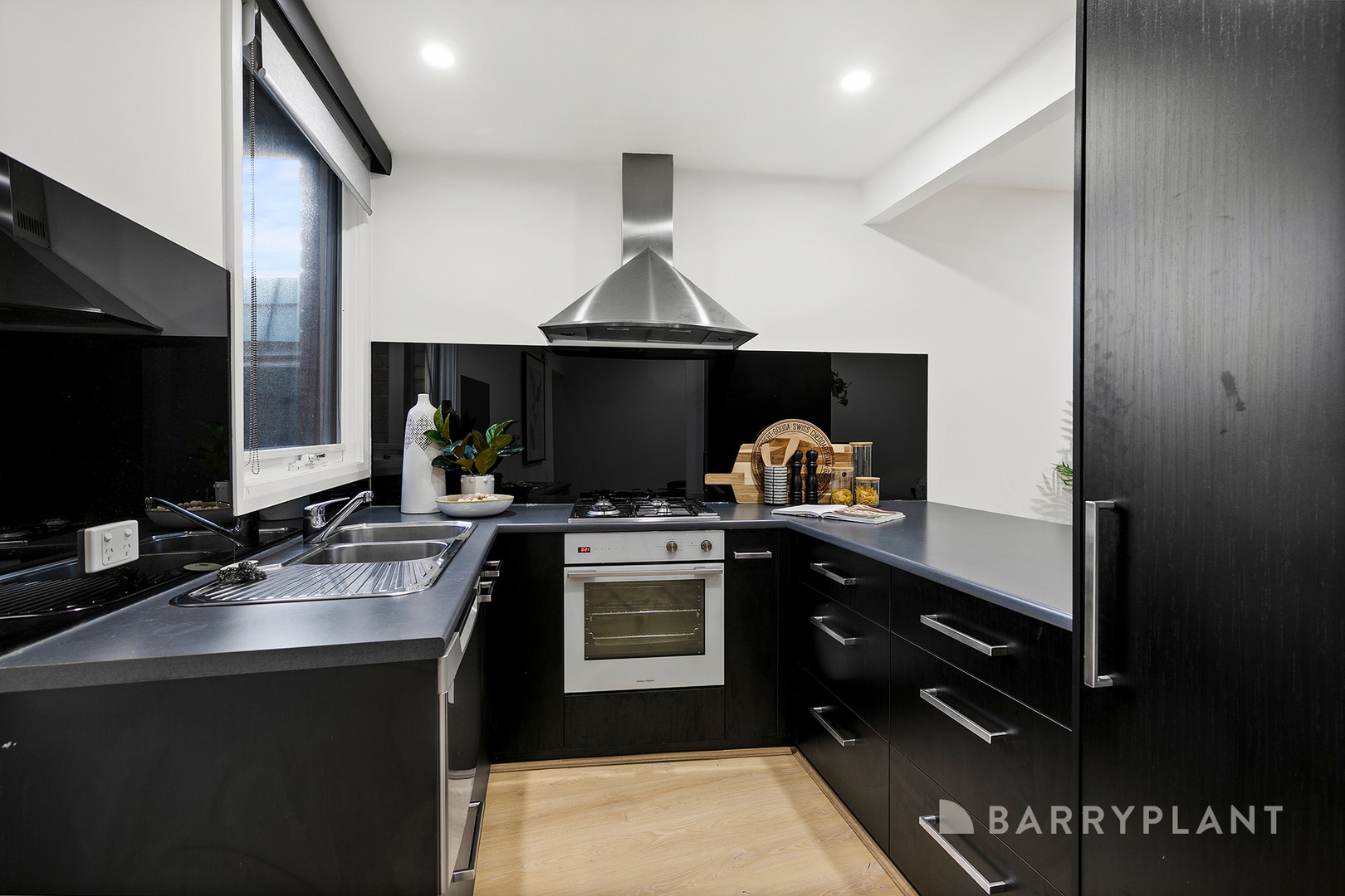 5/1 Gracedale Court, Strathmore, VIC 3041, Strathmore - Thumbnail 2