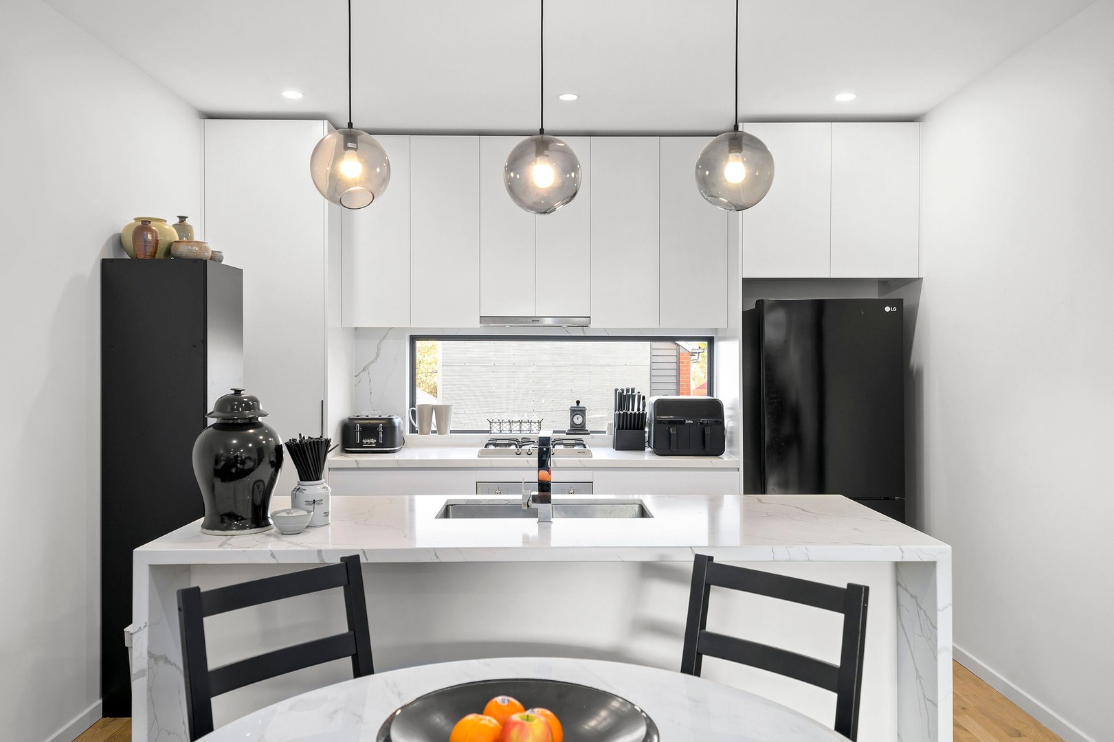 5/1 Queen Street, Essendon, VIC 3040 - Thumbnail 2 - 03/10/2022