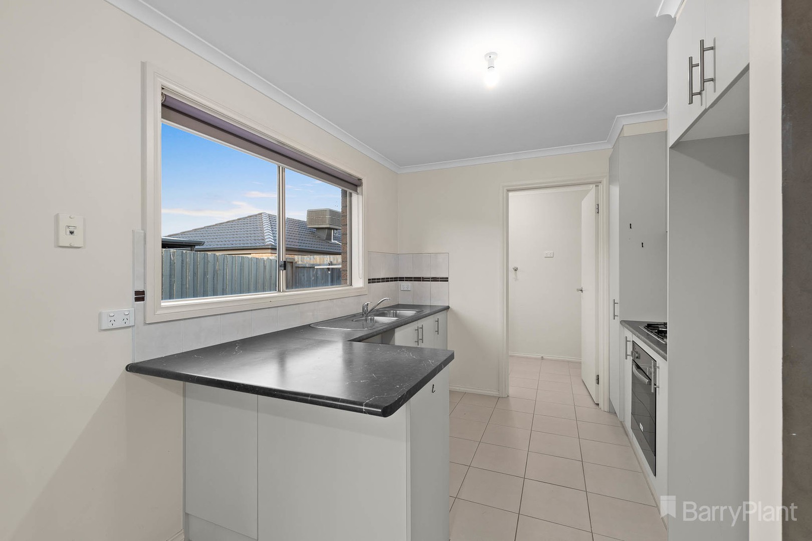 5/108 Ahern Road, Pakenham, VIC 3810, Pakenham - Thumbnail 2