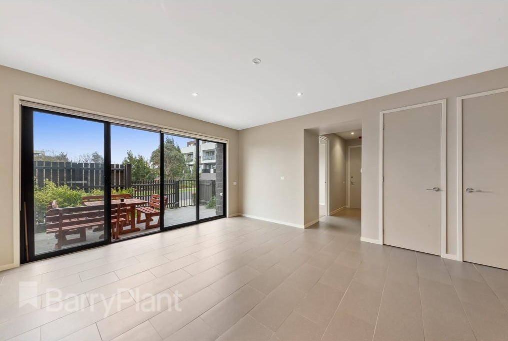 5/11 Monckton Place, Caroline Springs, VIC 3023, Caroline Springs - Thumbnail 2