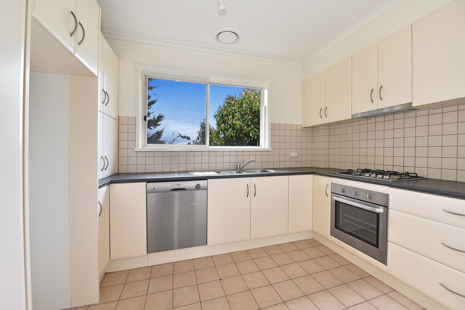 5/11 Walter Street, Ascot Vale, VIC 3032 - Thumbnail 2 - 15/10/2021