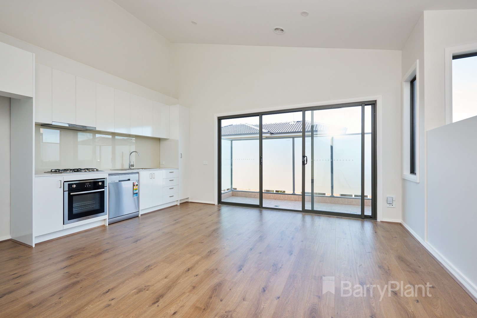 5/14 Bruce Street, Dandenong, VIC 3175, Dandenong - Thumbnail 2