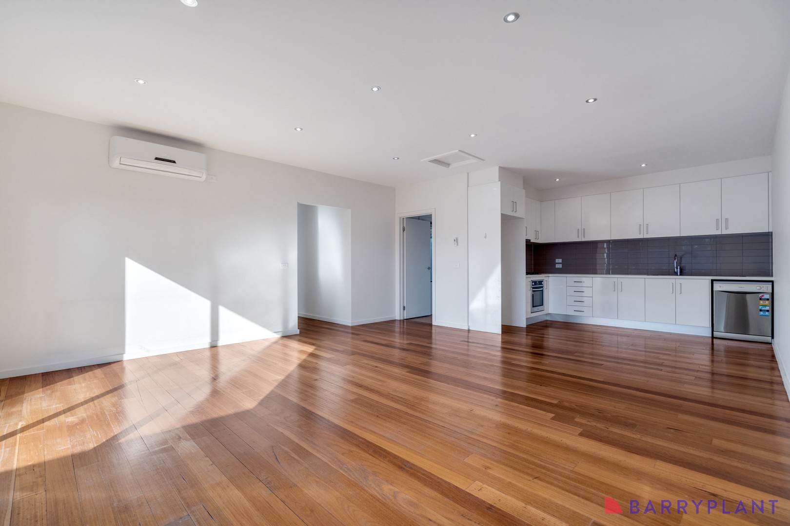5/14 Maclagan Crescent, Reservoir, VIC 3073, Reservoir - Thumbnail 4
