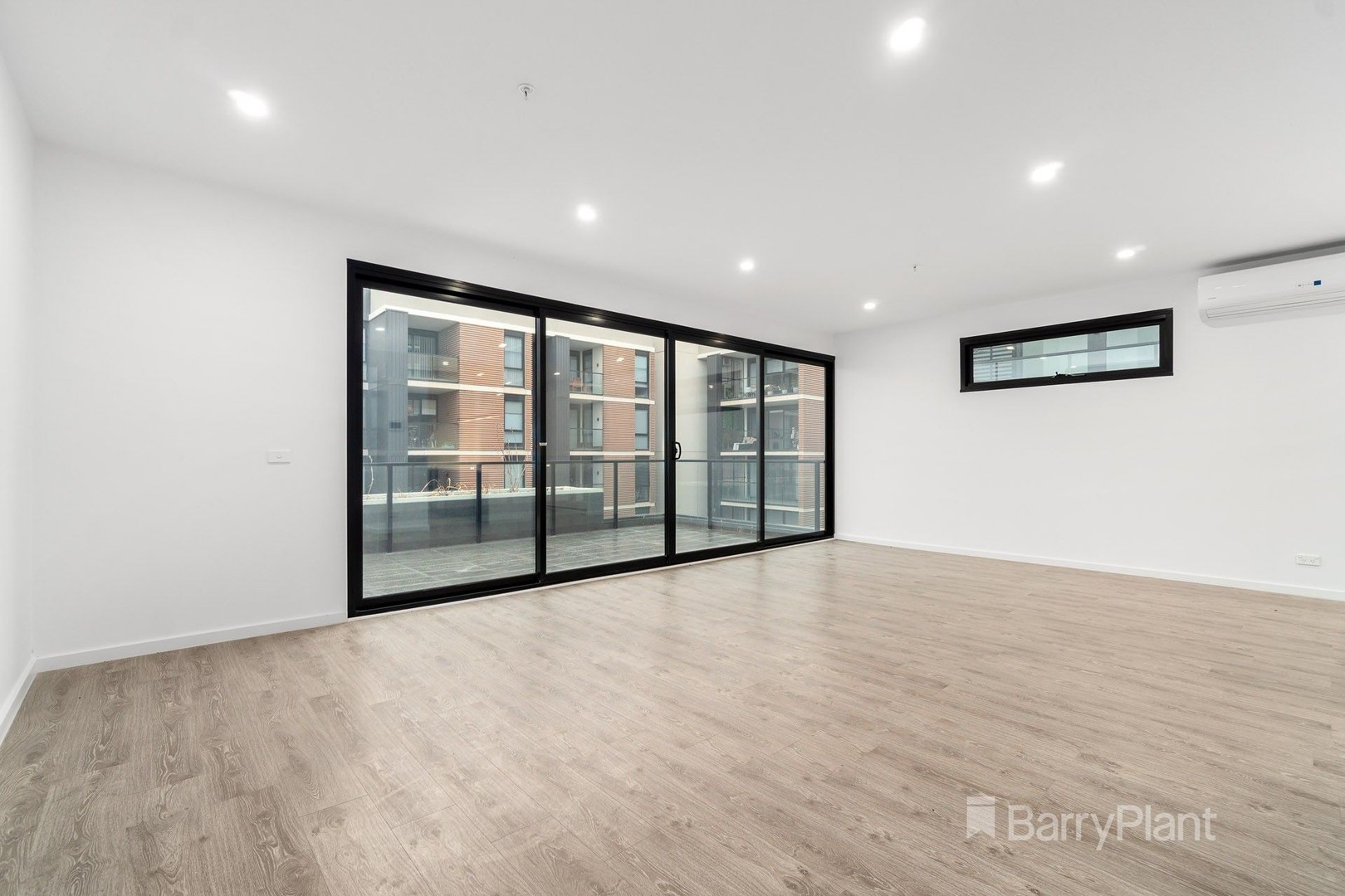 5/14 Red Hill Terrace, Doncaster East, VIC 3109 - Thumbnail 1 - 22/03/2023