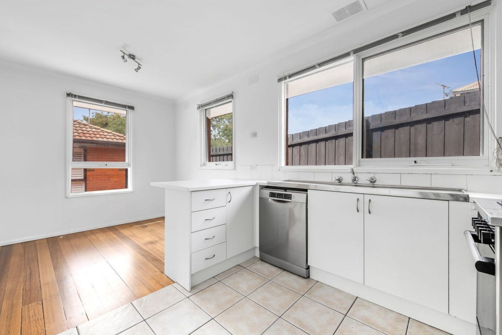 5/15 Gould Street, Frankston, VIC 3199 - Thumbnail 2 - 28/08/2026