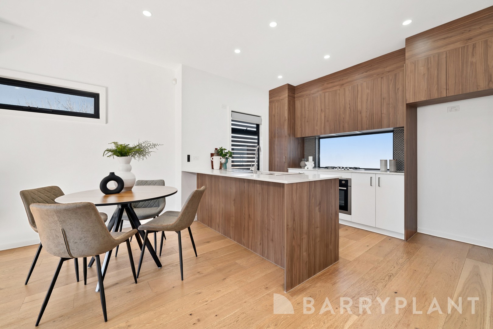 5/16 Bernard Street, Reservoir, VIC 3073 - Thumbnail 2 - 15/05/2025