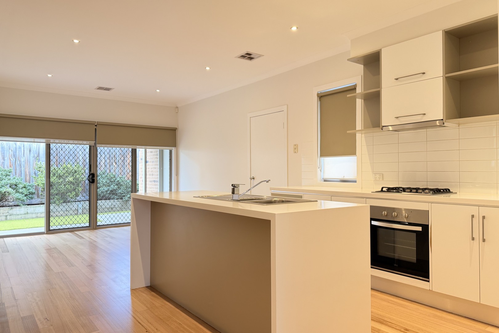 5/16 Young Street, Epping, VIC 3076, Epping - Thumbnail 2