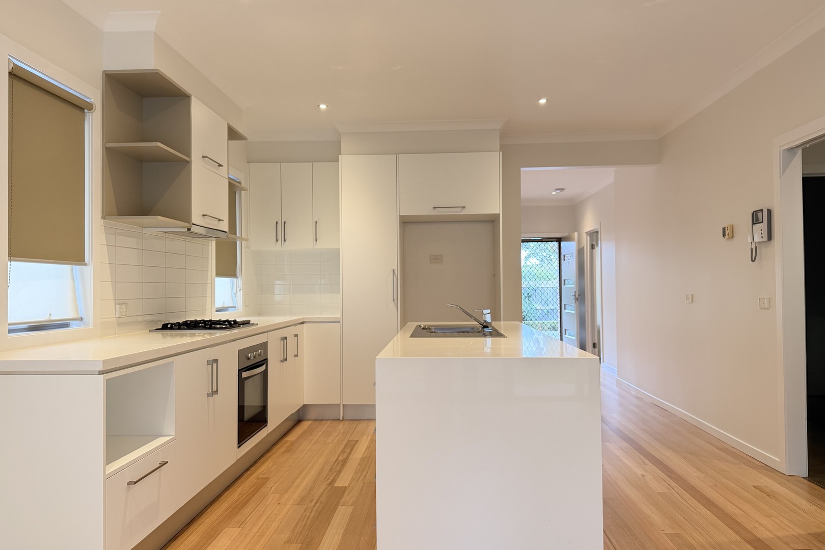 5/16 Young Street, Epping, VIC 3076, Epping - Thumbnail 3