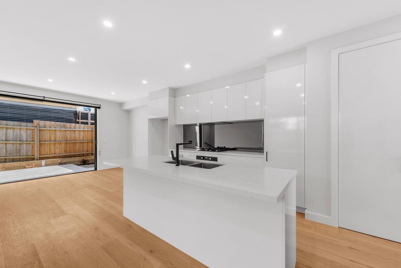 5/18 Champion Street, Doncaster East, VIC 3109 - Thumbnail 2 - 29/10/2025