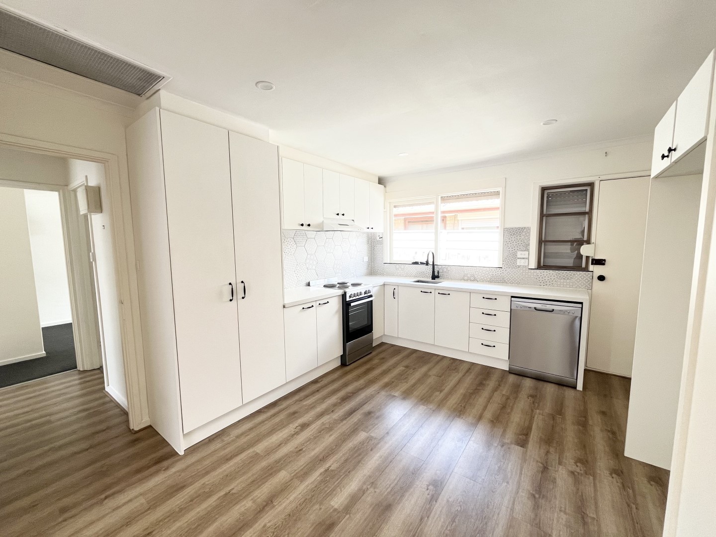 5/2-4 Watt St, Airport West, VIC 3042, Airport West - Thumbnail 2