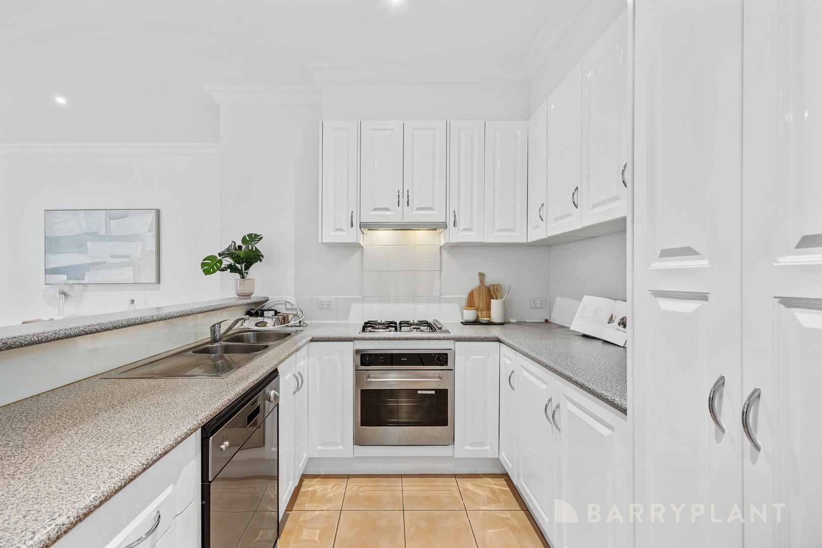 5/2 Mckelvie Court, Glen Waverley, VIC 3150, Glen Waverley - Thumbnail 4