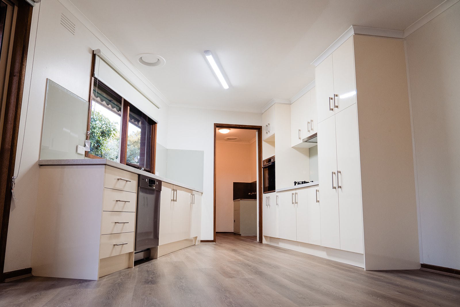 5/3-5 Carlisle Crescent, Hughesdale, VIC 3166, Hughesdale - Thumbnail 4