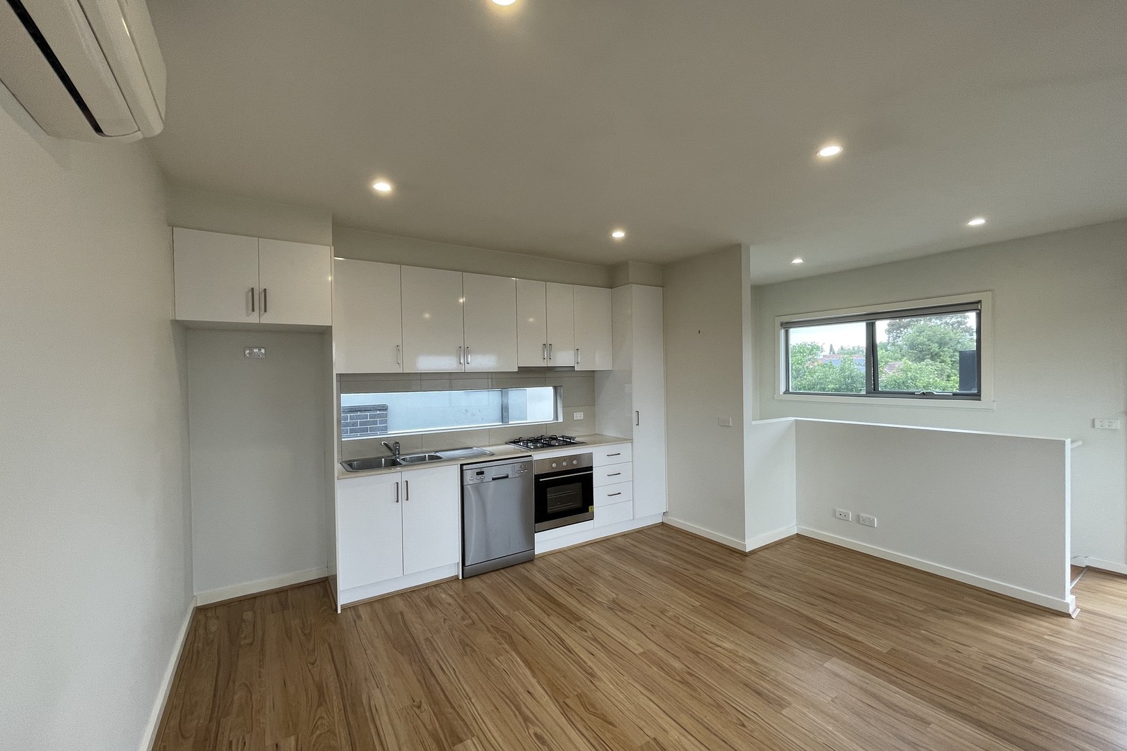 5/3 Barry Street, Reservoir, VIC 3073 - Thumbnail 2 - 25/11/2021