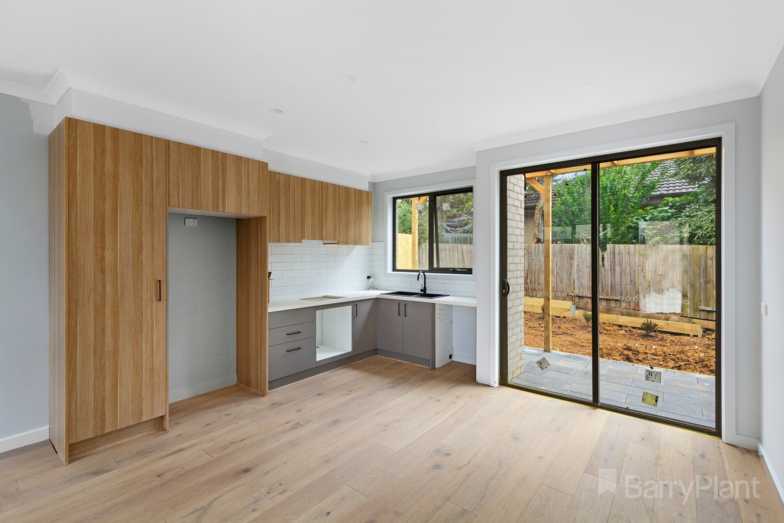 5/4 Anne RoadKnoxfield, VIC 3180, Knoxfield - Thumbnail 3