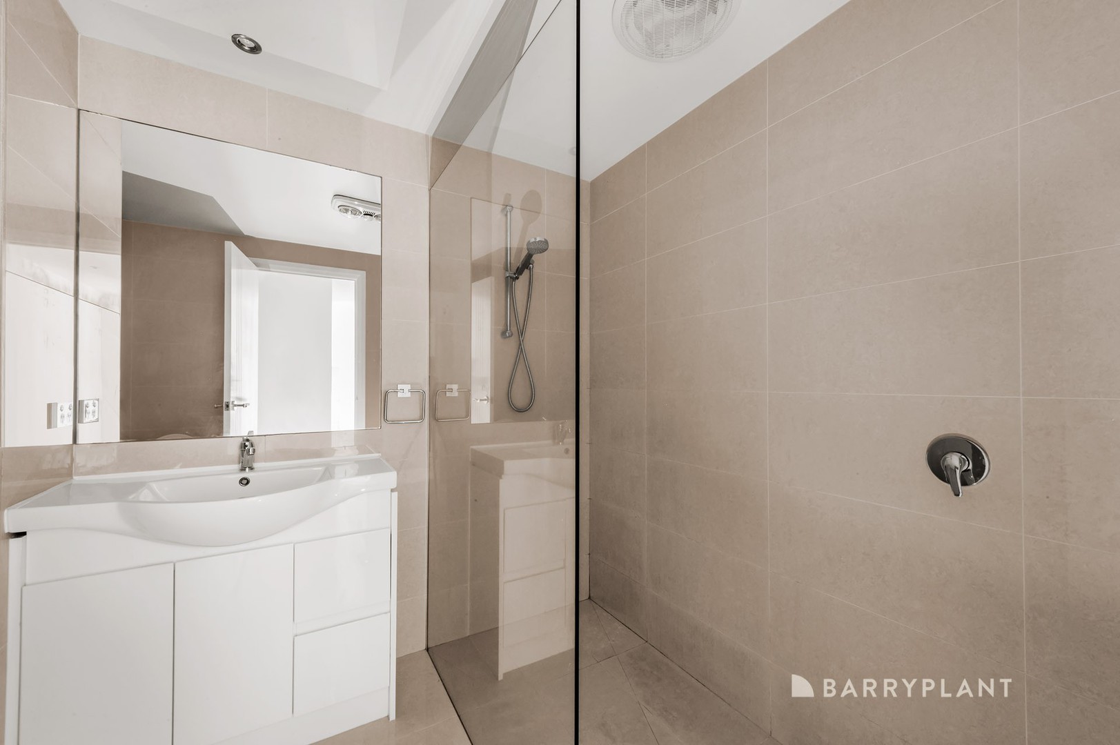 5/4 Browns Avenue, Ringwood, VIC 3134, Ringwood - Thumbnail 2