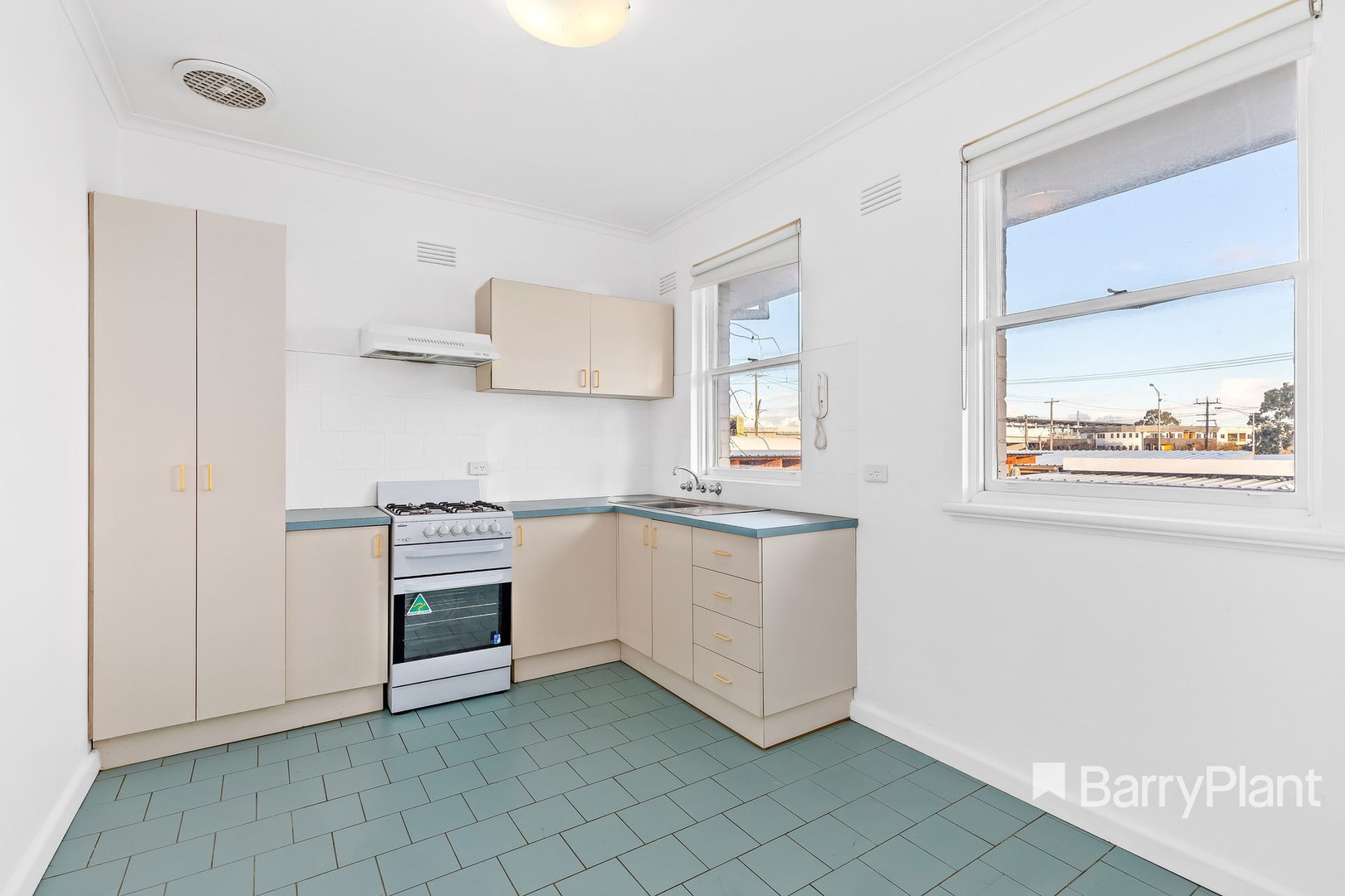 5/4 Spring Street, Preston, VIC 3072, Preston - Thumbnail 2