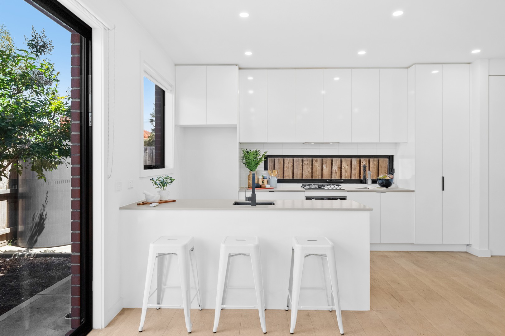 5/500 Plenty Road, Preston, VIC 3072, Preston - Thumbnail 2