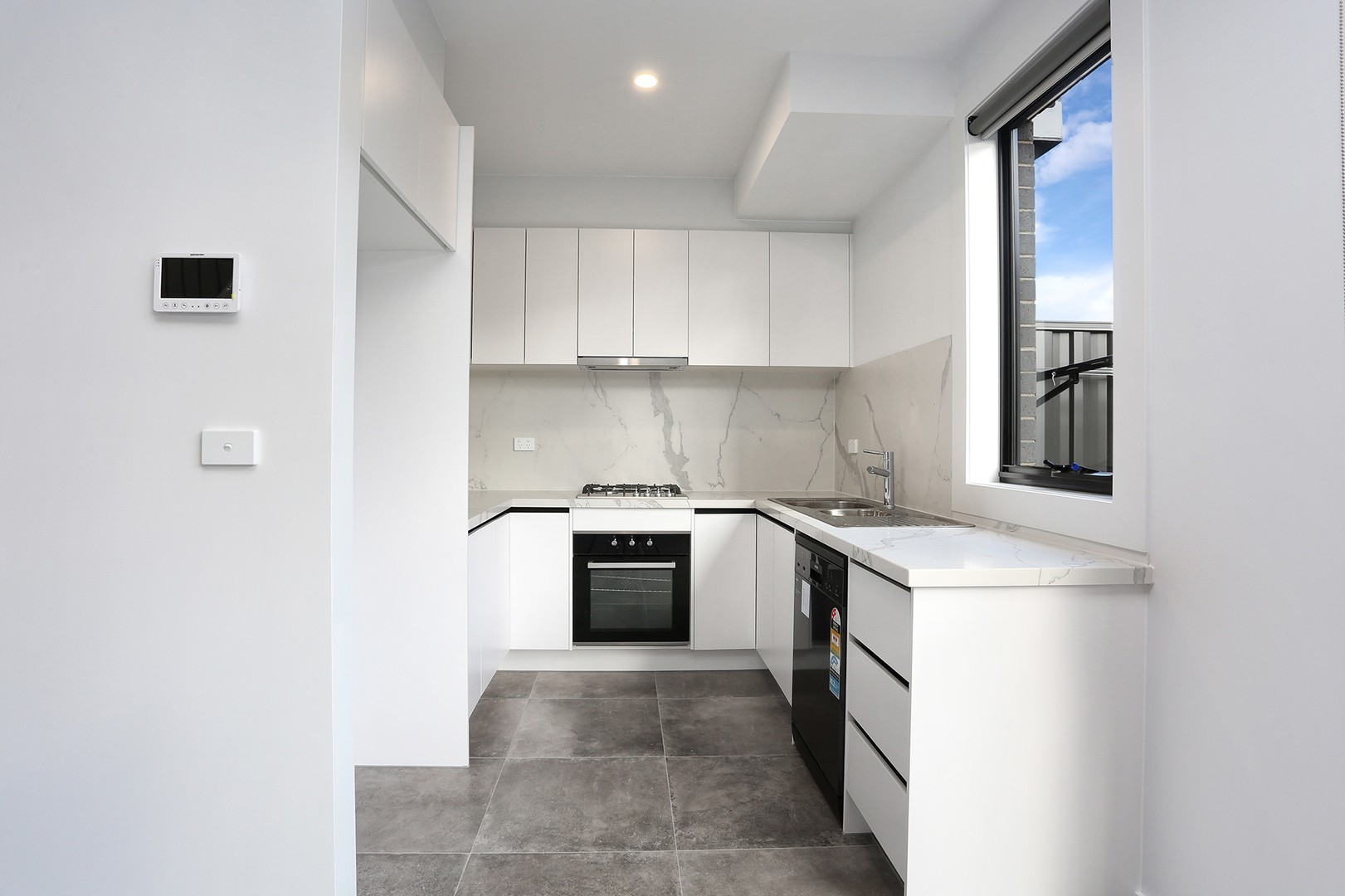 5/6 MacKinnon Grove, Glenroy, VIC 3046, Glenroy - Thumbnail 2