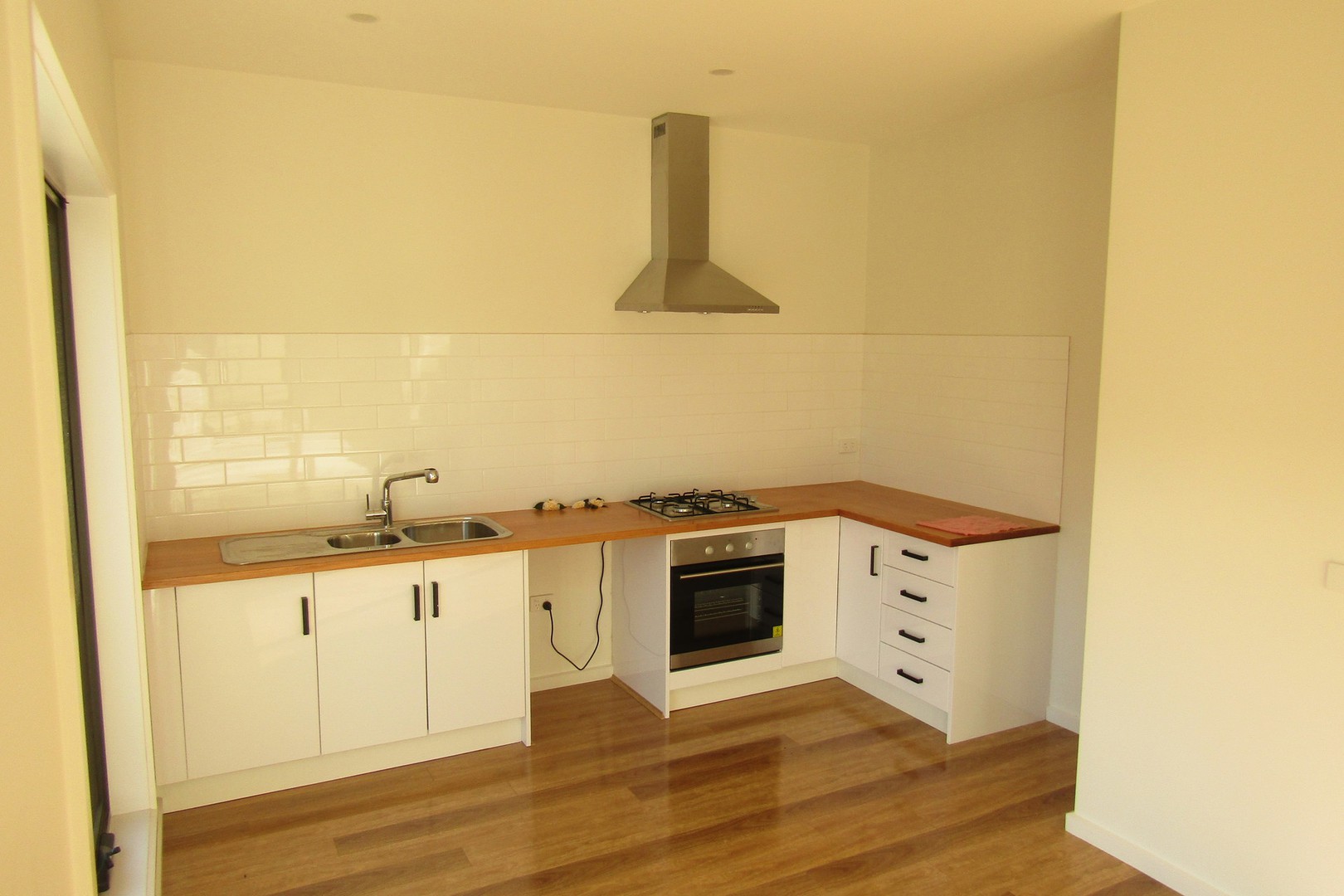 5/64 Andrews Avenue, Reservoir, VIC 3073, Reservoir - Thumbnail 2