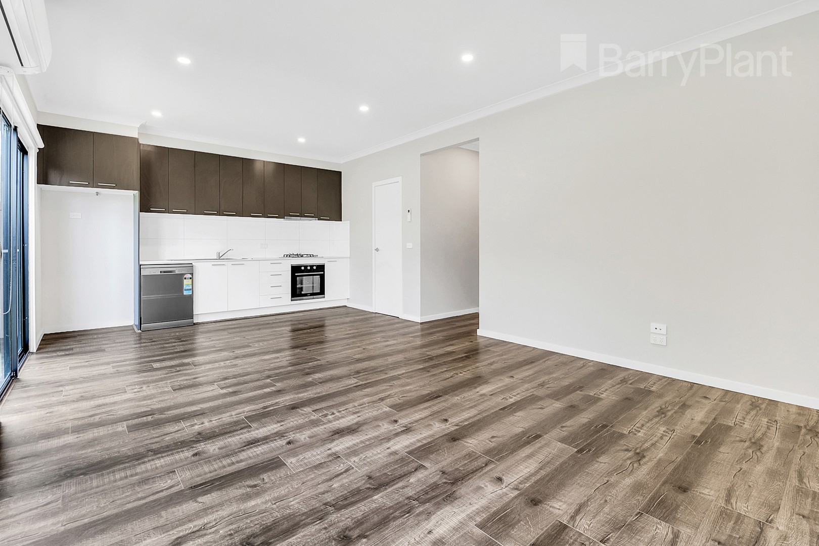 5/8-10 Fortitude Drive, Craigieburn, VIC 3064, Craigieburn - Thumbnail 2