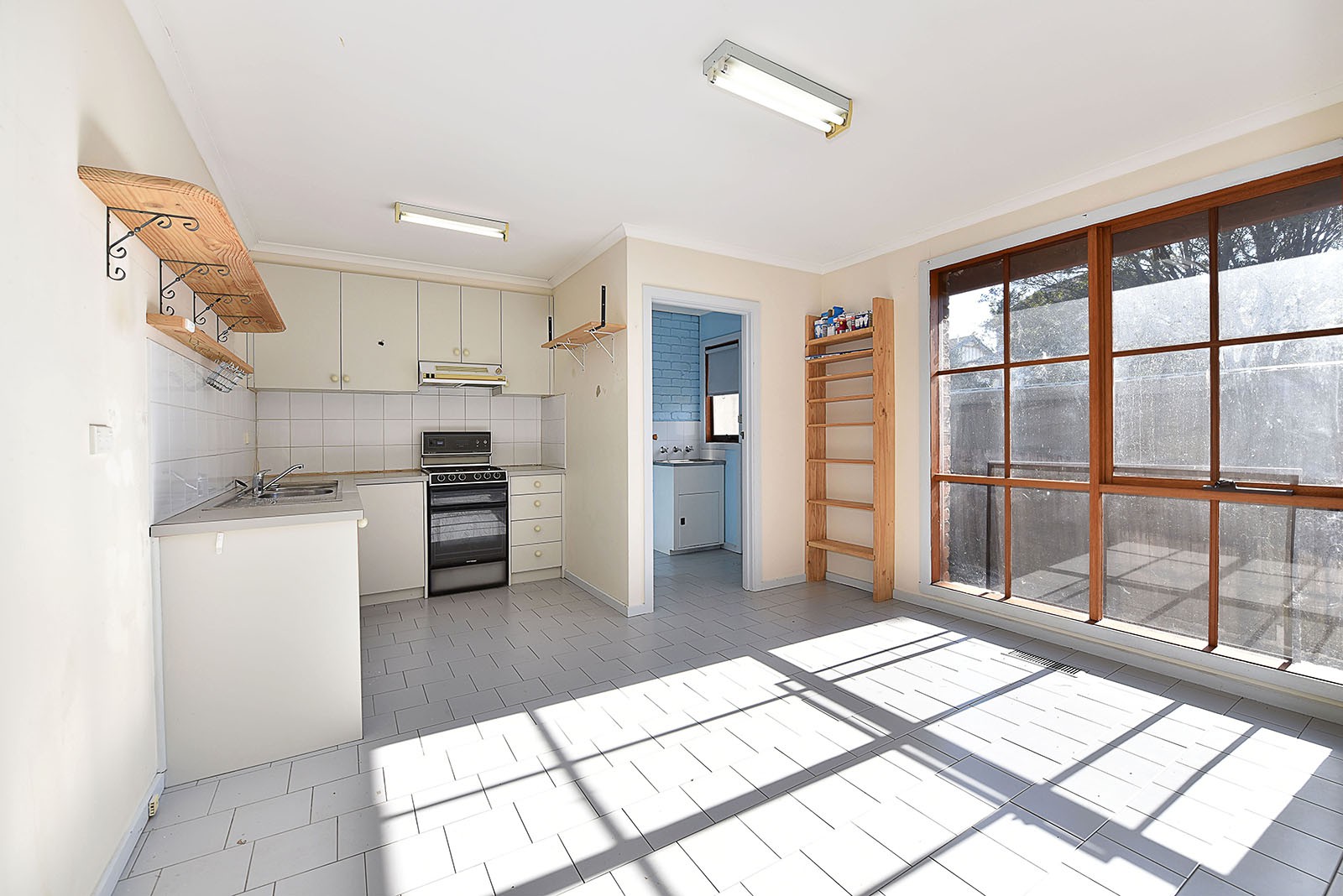 5/8 Alma Street, Aberfeldie, VIC 3040 - Thumbnail 2 - 28/06/2024