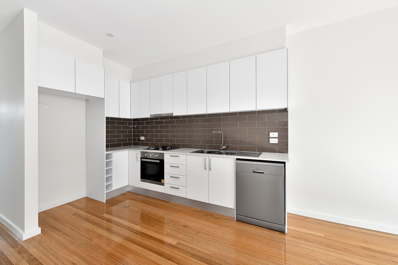 5/8 Lorensen Avenue, Coburg, VIC 3058, Coburg - Thumbnail 2