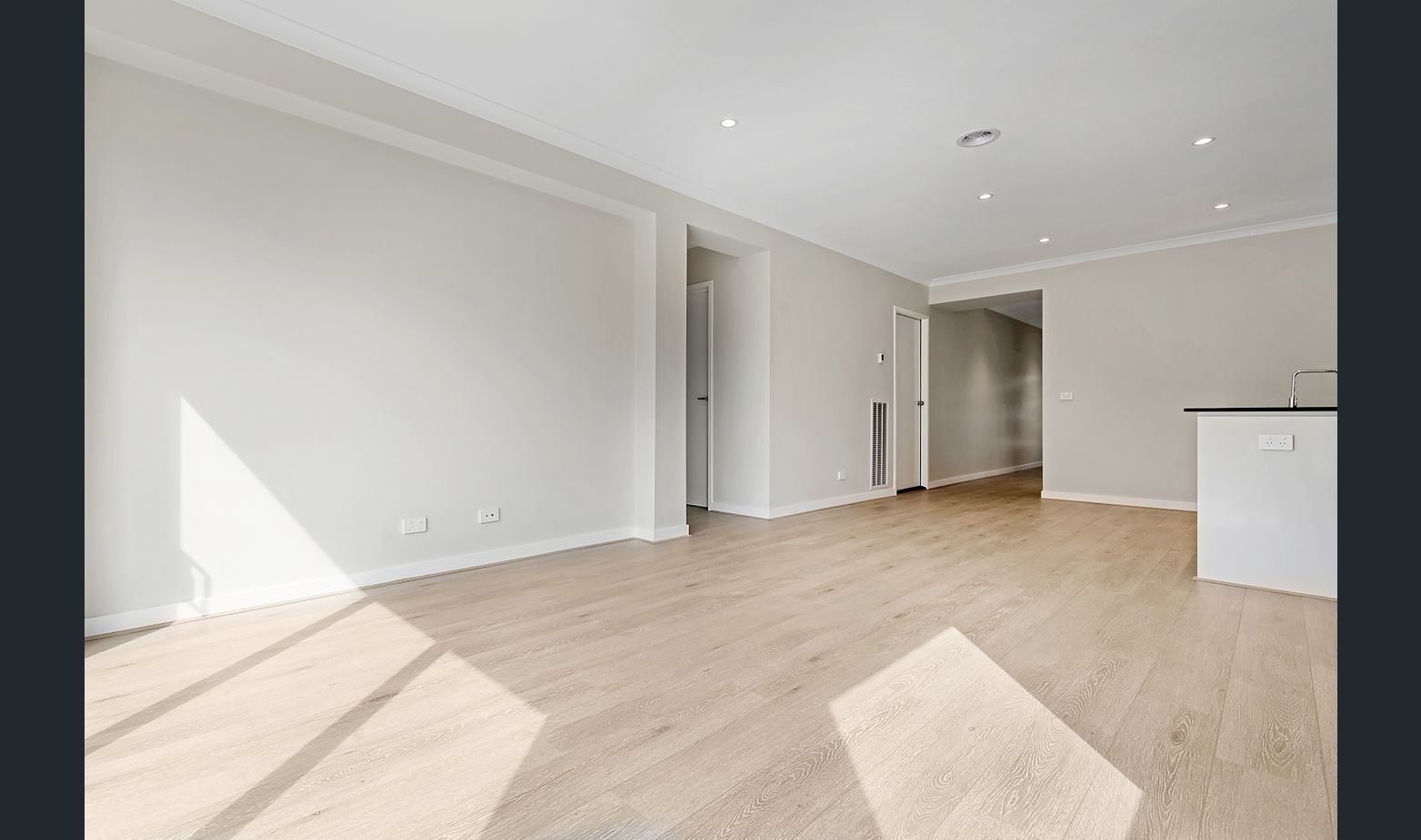 5 Acmena Place, Craigieburn, VIC 3064, Craigieburn - Thumbnail 3
