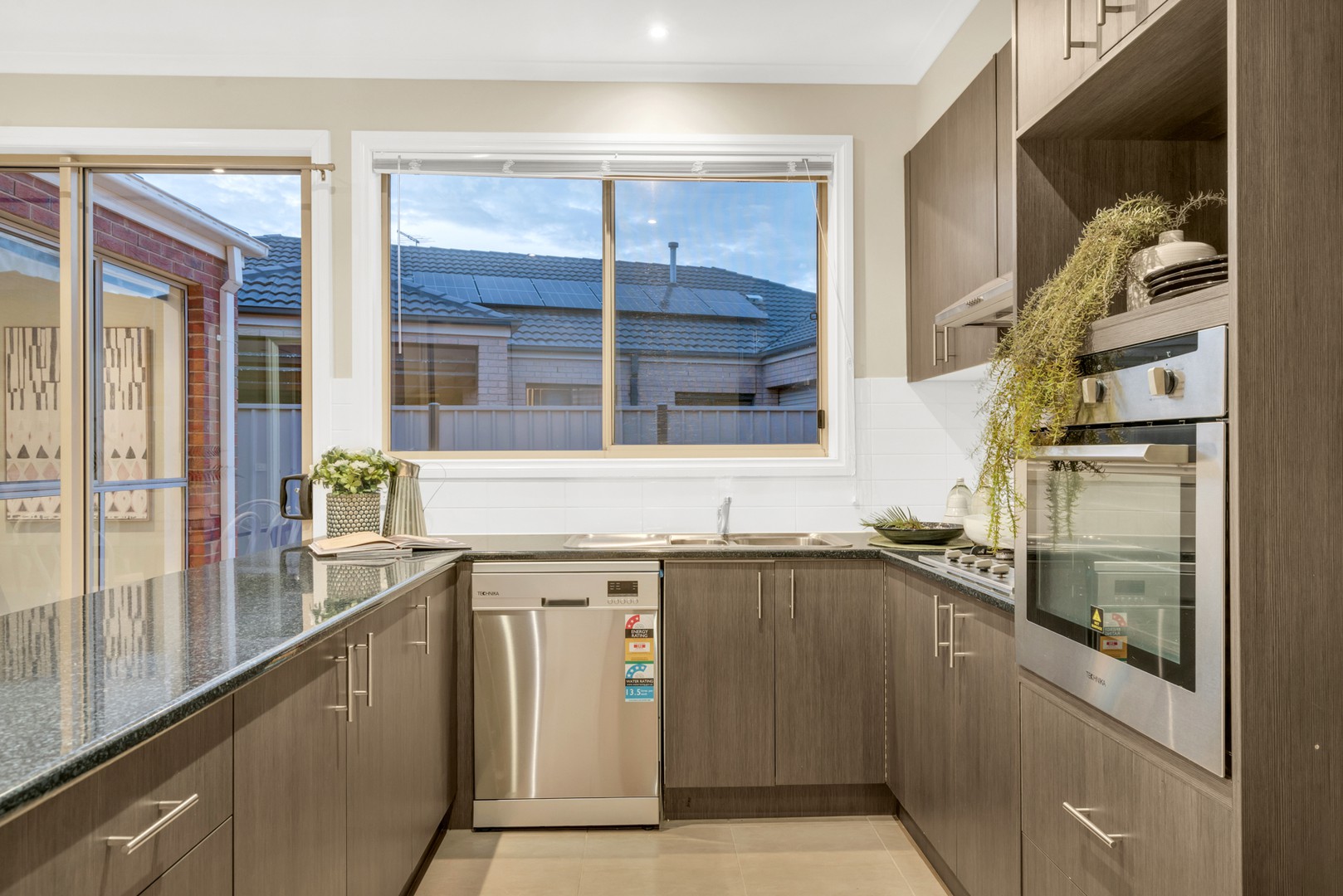5 Ajana Drive, Craigieburn, VIC 3064, Craigieburn - Thumbnail 3