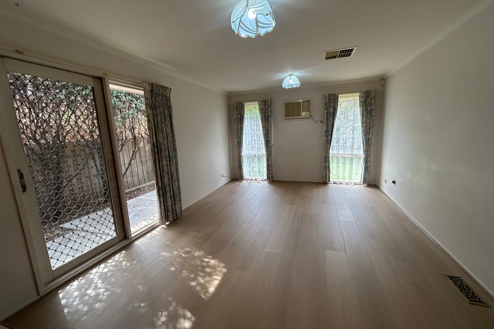 5 Applewood Drive, Knoxfield, VIC 3180, Knoxfield - Thumbnail 4