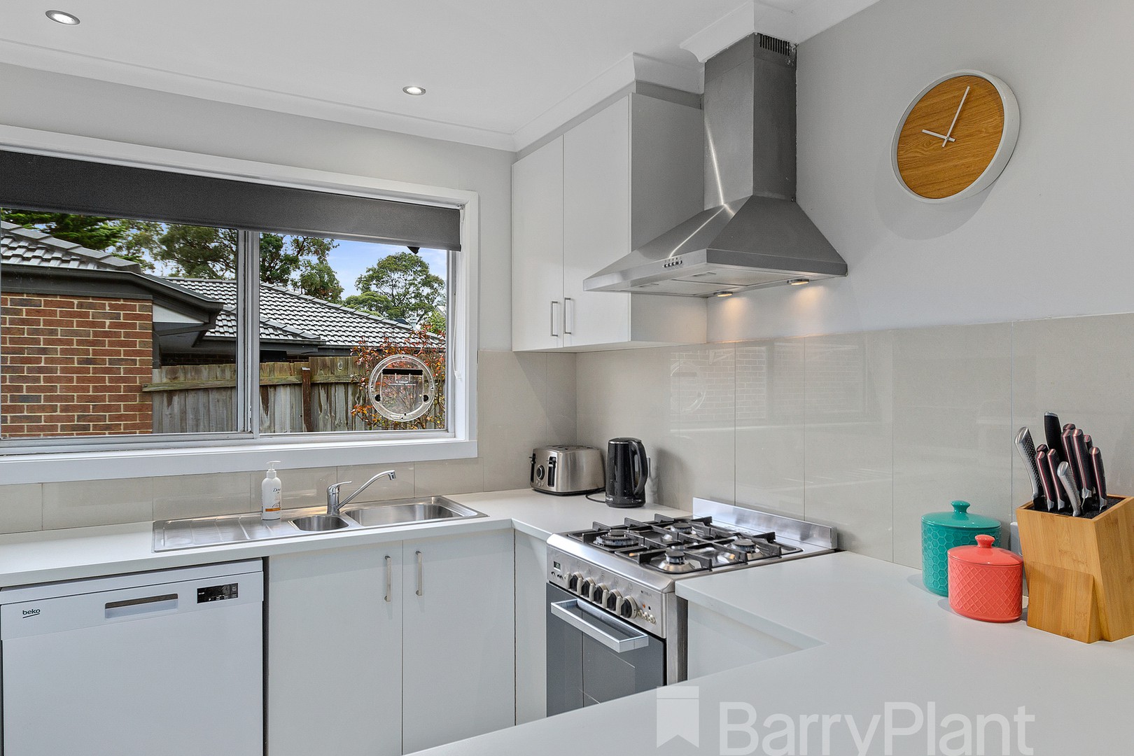 5 Araluen Drive, Croydon, VIC 3136, Croydon - Thumbnail 2