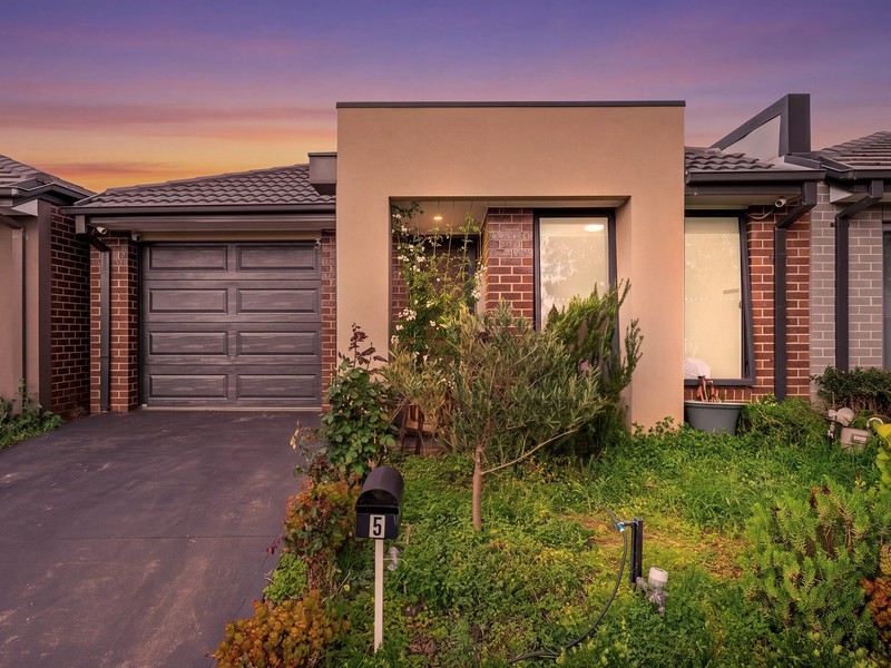 5 Aruma Avenue, Harkness, VIC 3337 - Image - 05/10/2026