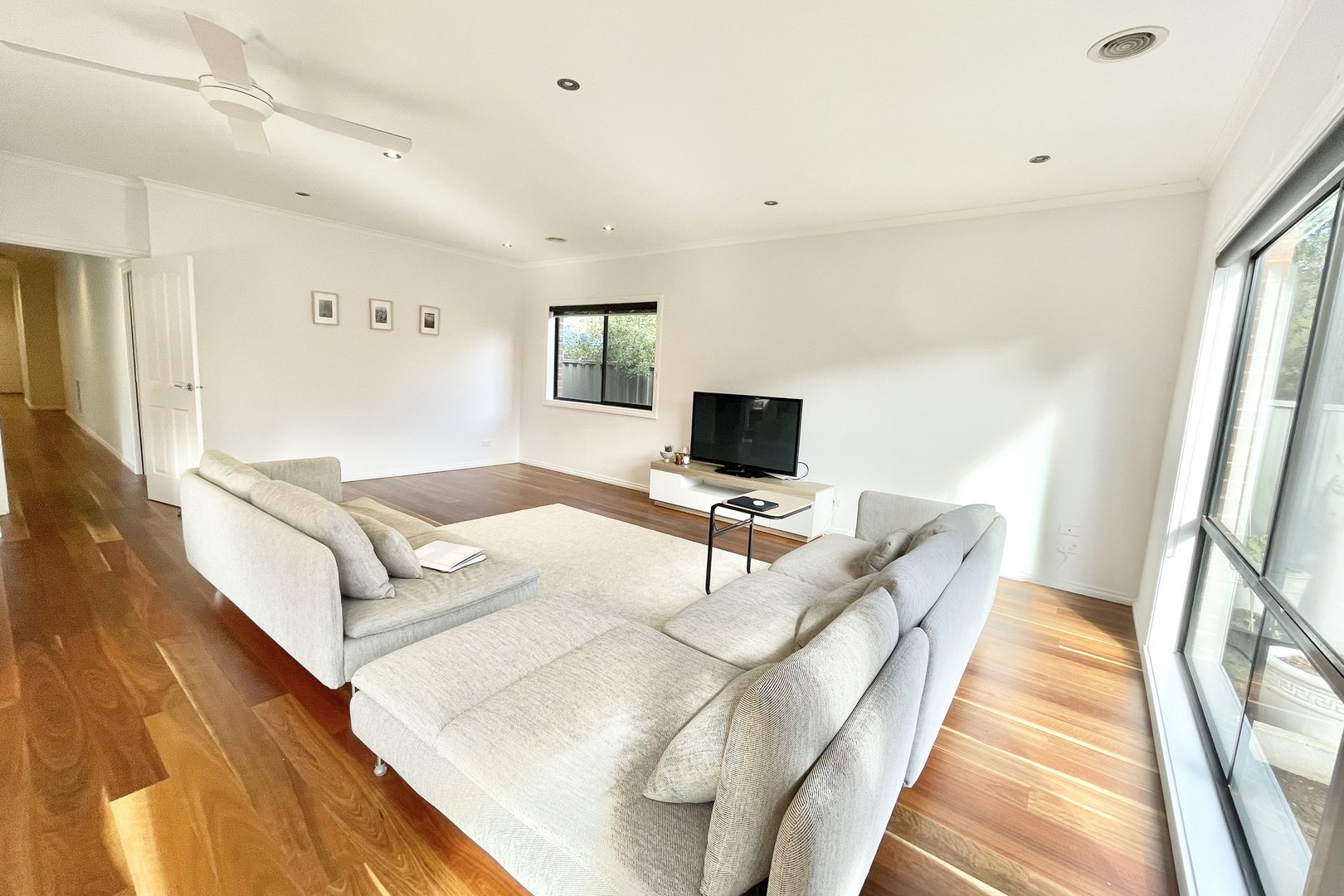 5 Aura Lane, Caroline Springs, VIC 3023, Caroline Springs - Thumbnail 3