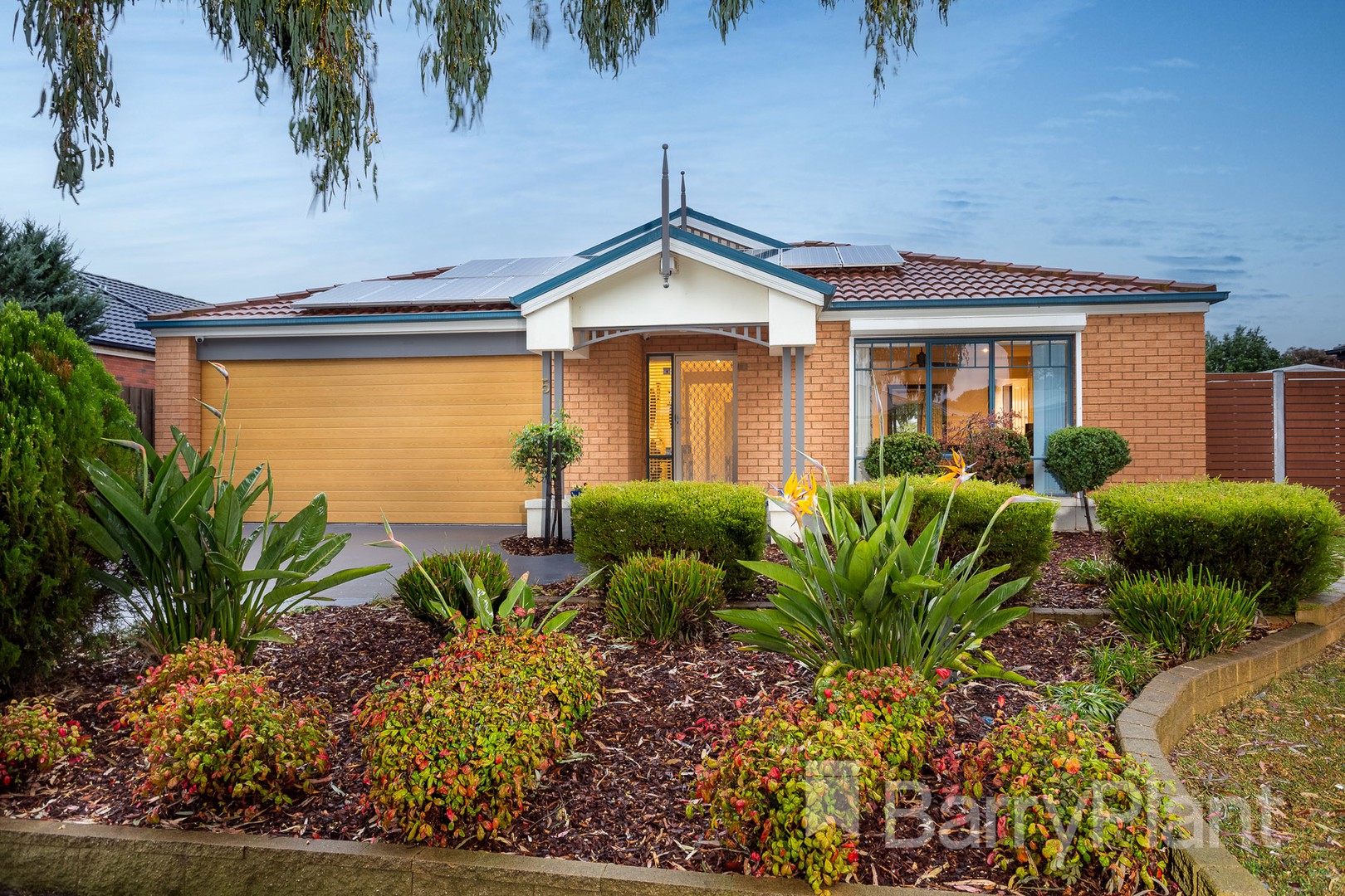 5 Aviemore Way, Point Cook, VIC 3030, Point Cook - Thumbnail 2