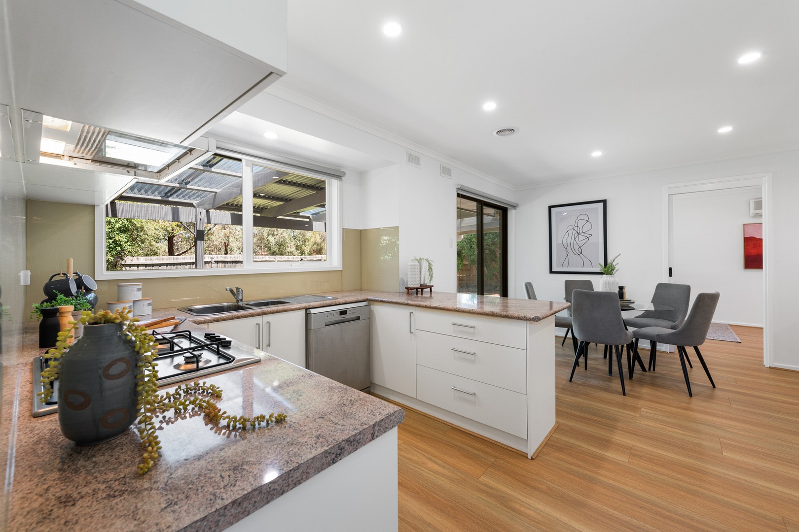 5 Ayers Court, Taylors Lakes, VIC 3038, Taylors Lakes - Thumbnail 5